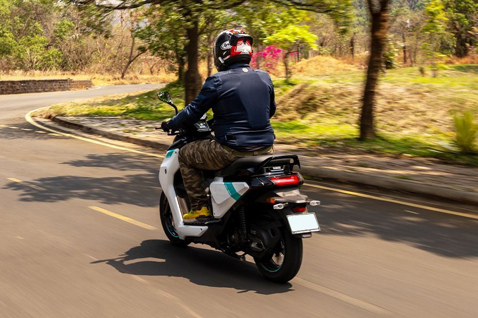 Riding: Rear Left Three Quarter View of EC-06
