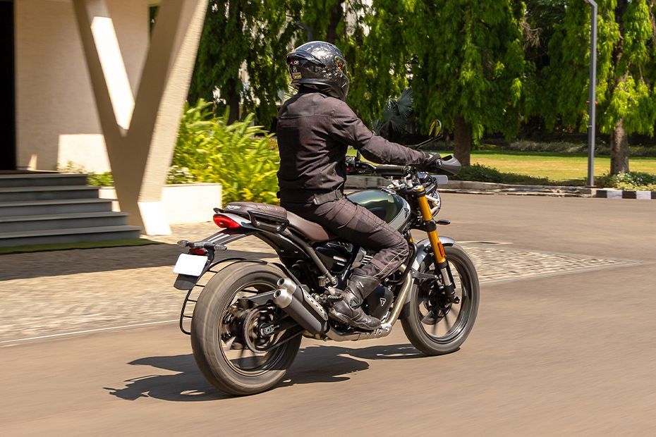 Riding: Rear Right Three Quarter View of Scrambler 400 X