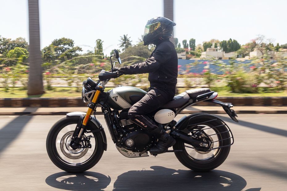 Riding: Side Profile(Left)View of Scrambler 400 X