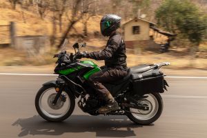 Riding: Side Profile(Left)View of Versys X 300