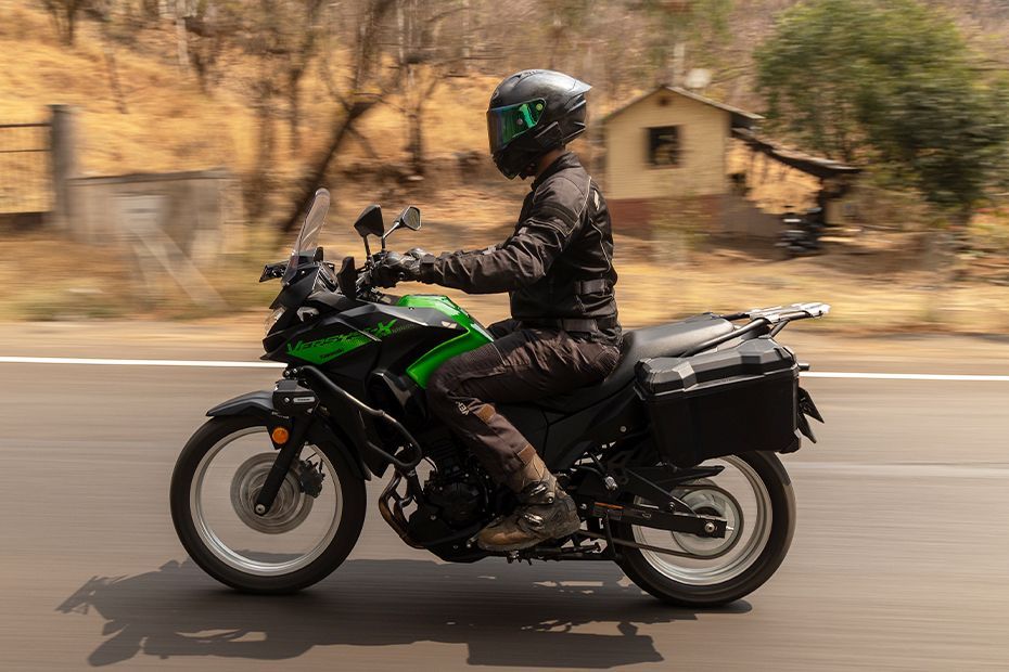 Riding: Side Profile(Left)View of Versys X 300