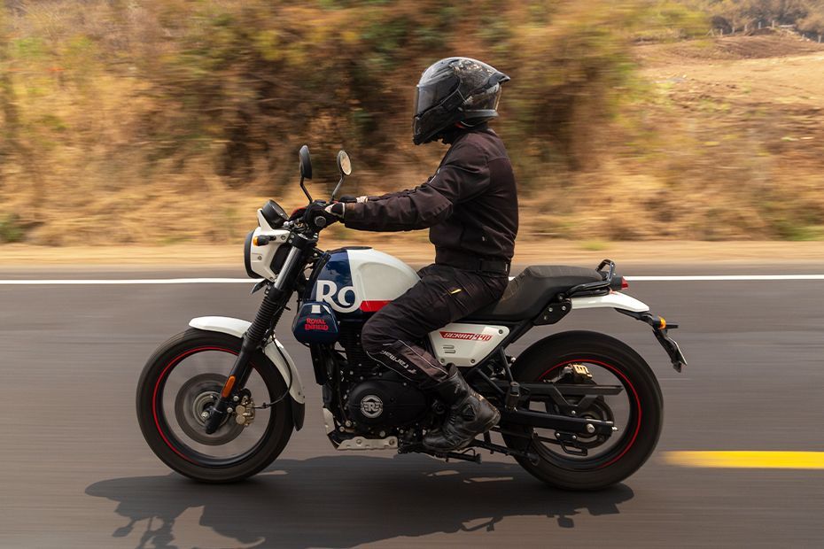 Riding: Side Profile(Left)View of Scram 440
