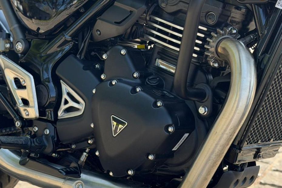 Engine (Right) of Speed T4