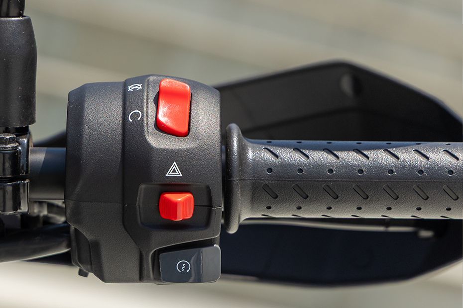 Switchgear (Right) of  Scrambler 400 X