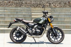 Side Profile View (Right) of Scrambler 400 X