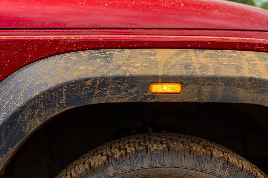 Turn Indicator (Side) Image of Thar
