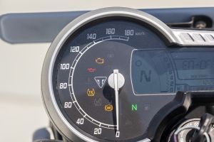 Speedometer of Scrambler 400 X