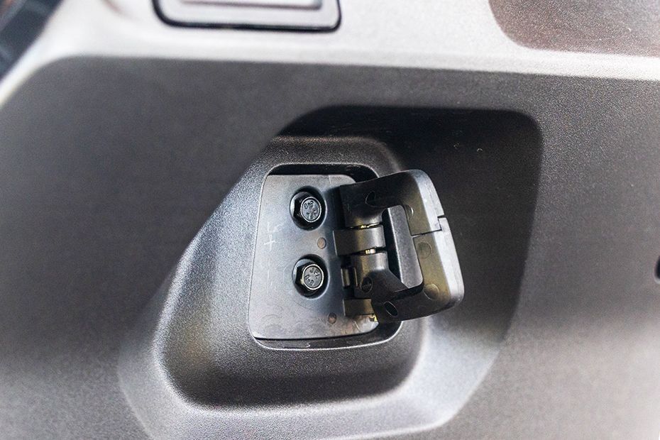 Storage hooks of EC-06