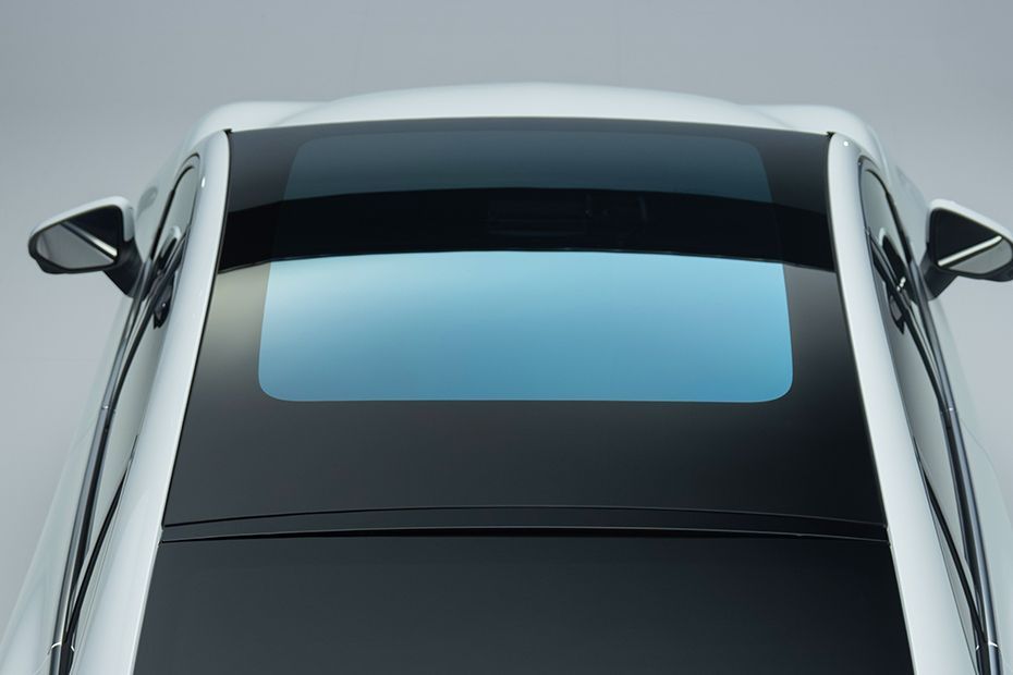 Sunroof (Outside View) Image of C Class Electric
