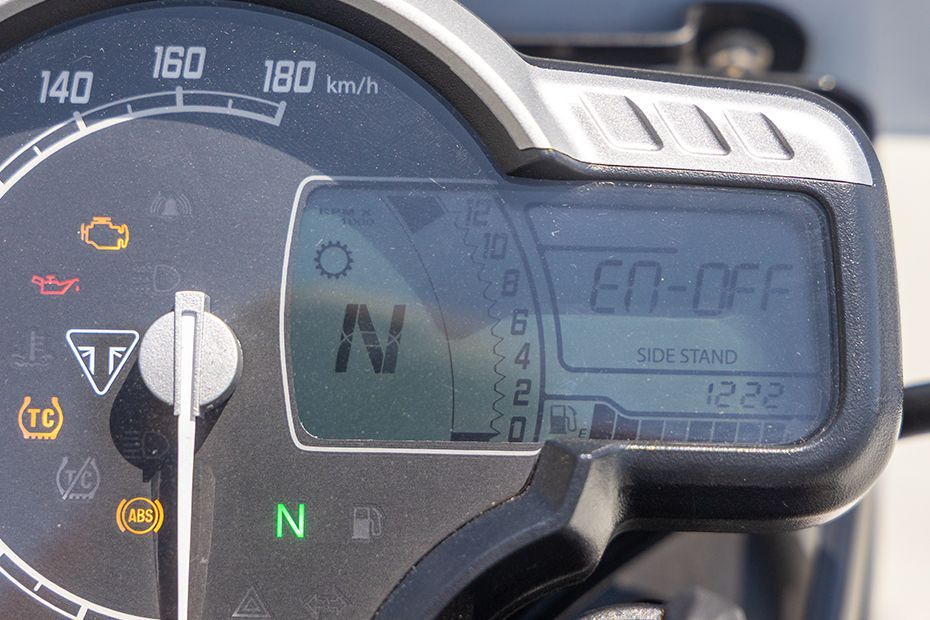 Tachometer of Scrambler 400 X