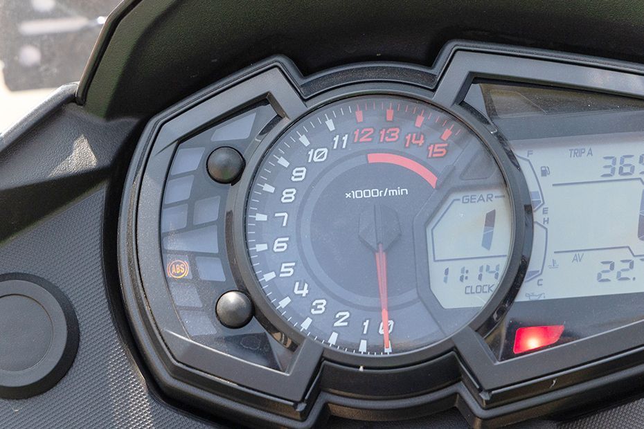 Tachometer of Versys X 300