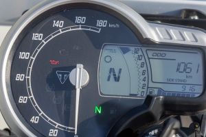 Tachometer of Speed 400