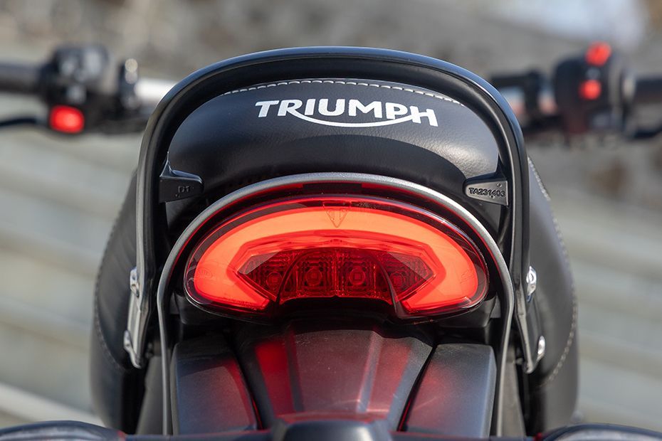 Tail Lamp of Speed 400
