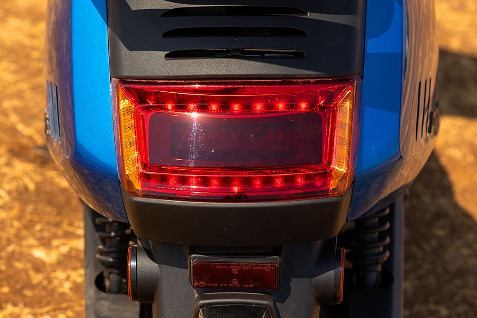 Tail Lamp of DX EV
