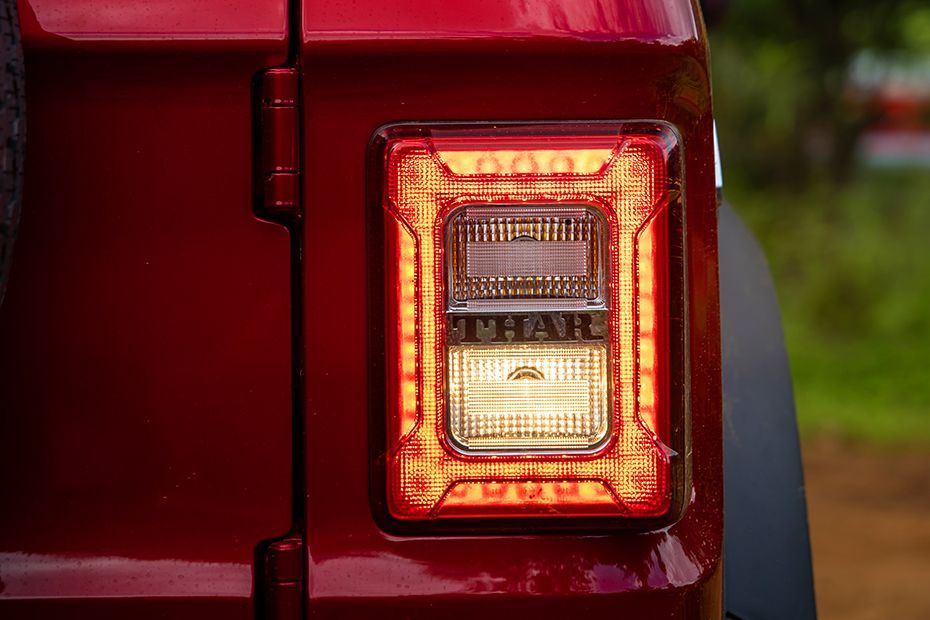 Taillight Image of Thar