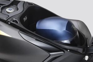Under seat storage of Fascino 125 Fi Hybrid