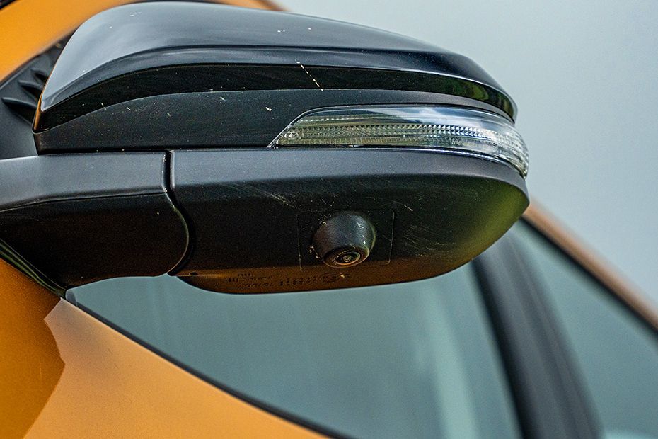 360 Degree Camera (Left) Image of Hilux