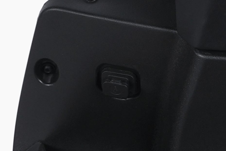 Charging ports of RUV 350