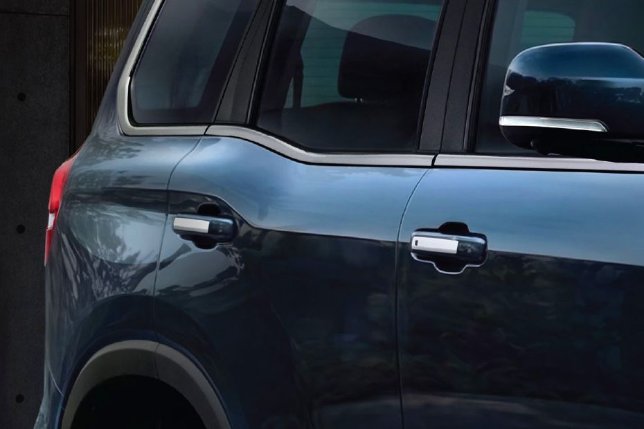 Door Handle Image of Scorpio N