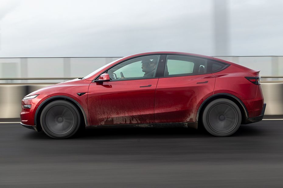 Driving: Side Profile (Left) View Image of Model Y