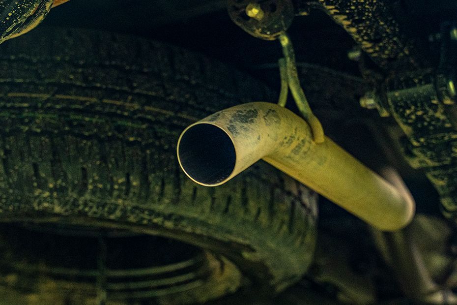 Exhaust Pipe Image of Hilux