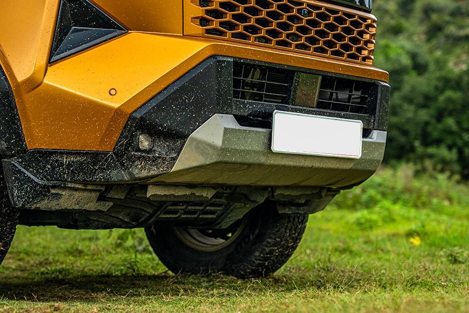 Front Bumper Image of Hilux
