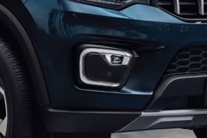Front Fog Lamp Image of Scorpio N