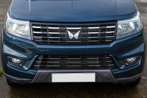 Front Grille Image of Bolero Neo