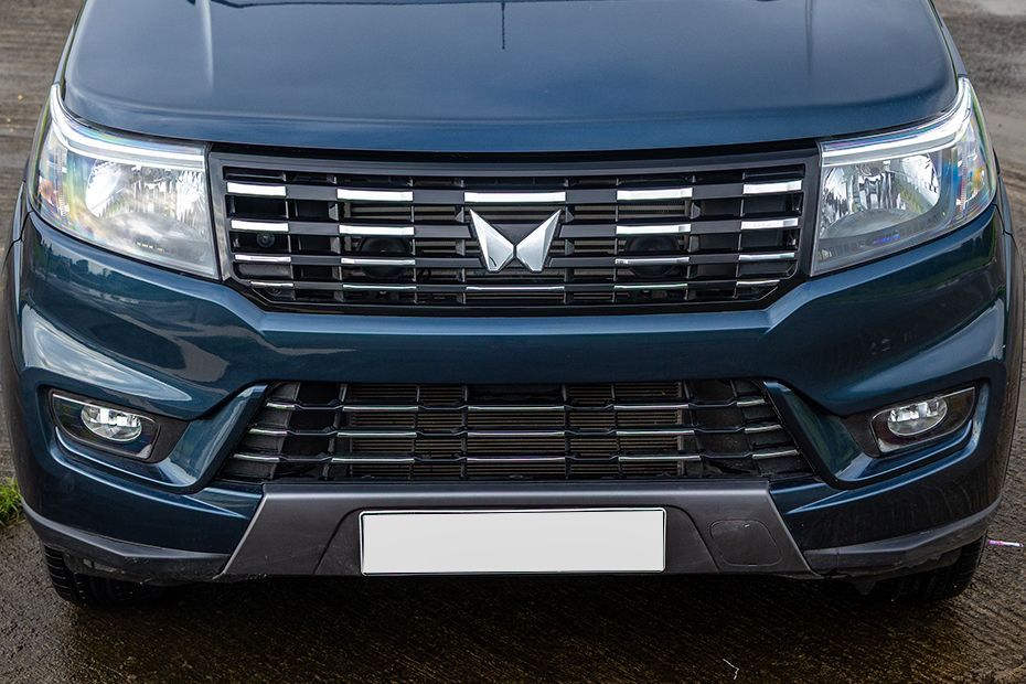 Front Grille Image of Bolero Neo