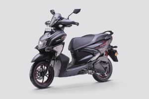 Front Left Quarter View View of RayZR 125 Fi Hybrid
