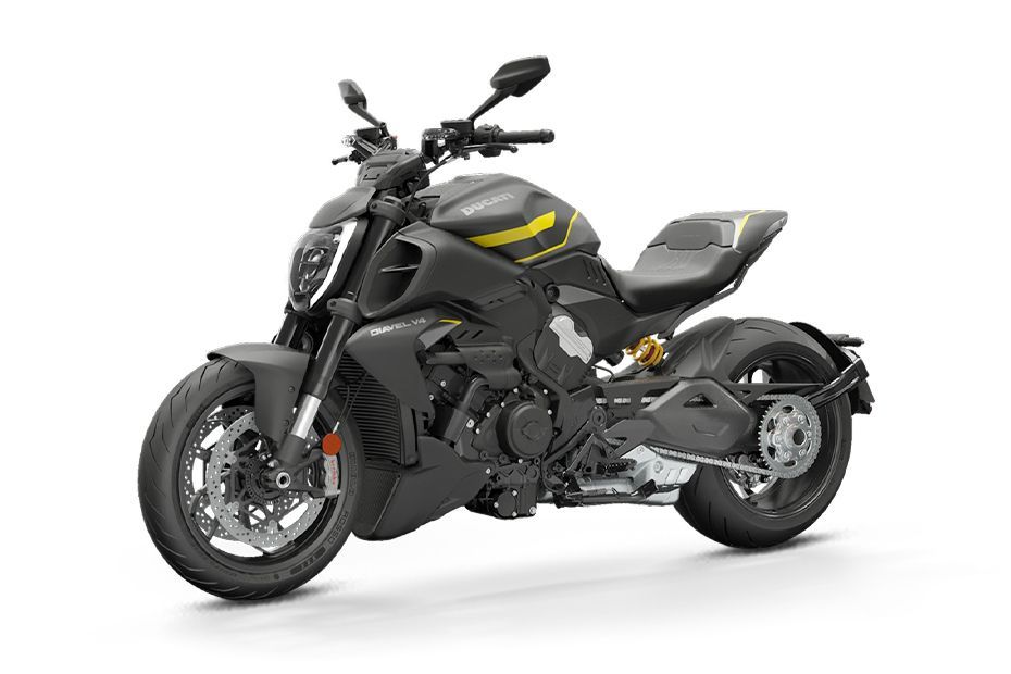 Front Left Quarter View View of Diavel V4