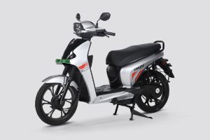 Front Left Quarter View View of RUV 350
