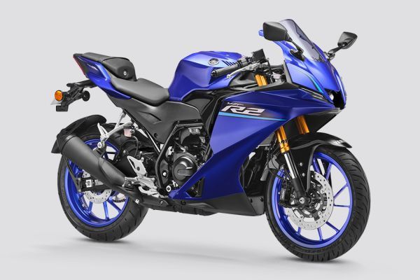 Front Right Quarter View of YZF-R2