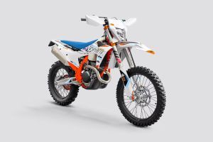 Front Right Quarter View of 350 EXC-F