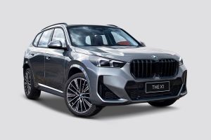 Front Right Quarter View Image of X1 LWB