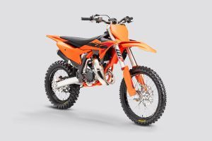 Front Right Quarter View of 85 SX