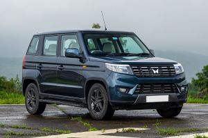 Front Right Quarter View Image of Bolero Neo