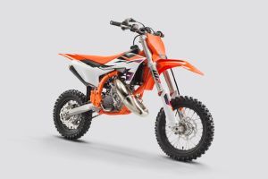Front Right Quarter View of 50 SX
