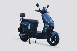 Front Right Quarter View of Eeva Eco LX
