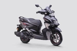 Front Right Quarter View of RayZR 125 Fi Hybrid