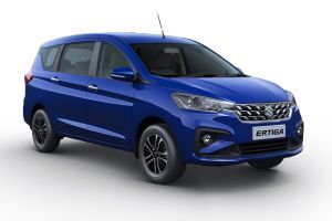 Front Right Quarter View Image of Ertiga