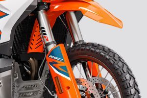 Front Suspension of 890 Adventure R
