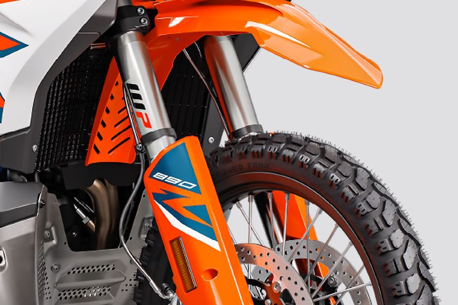 Front Suspension of 890 Adventure R