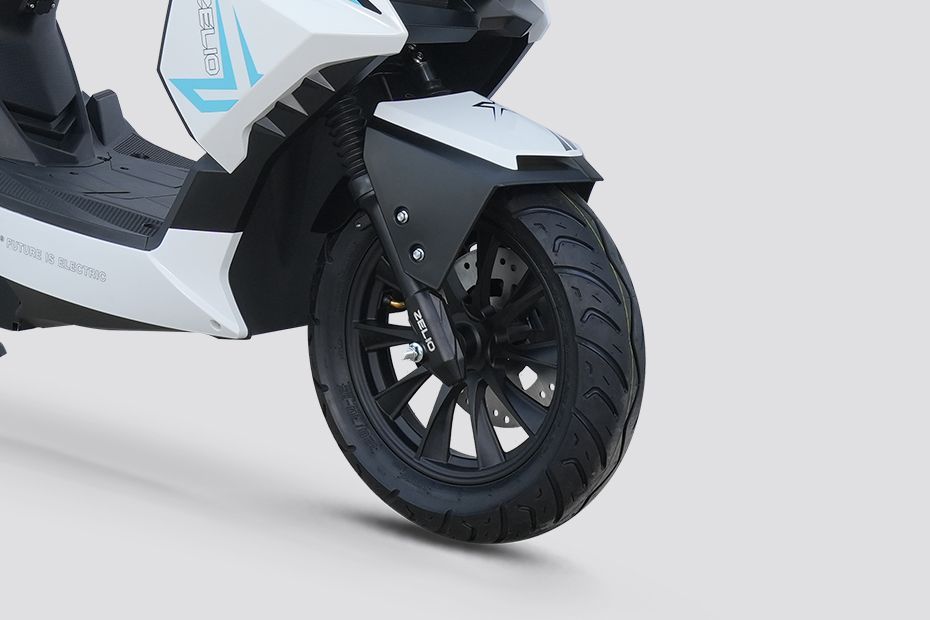 Front Tyre of X Men 2.0