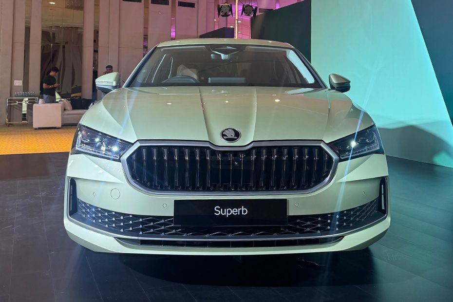 Front View Image of Superb 2026