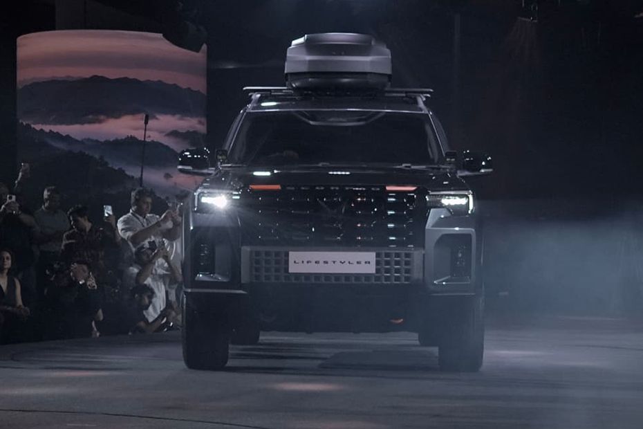 Front View Image of Scorpio Lifestyler