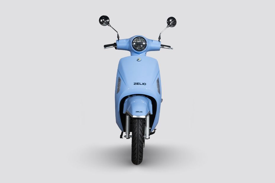 Front View of Gracy Pro