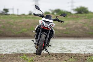 Front View of Tuono 457