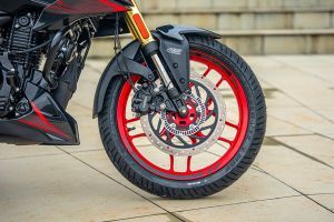 Front Wheel of Pulsar N160 S