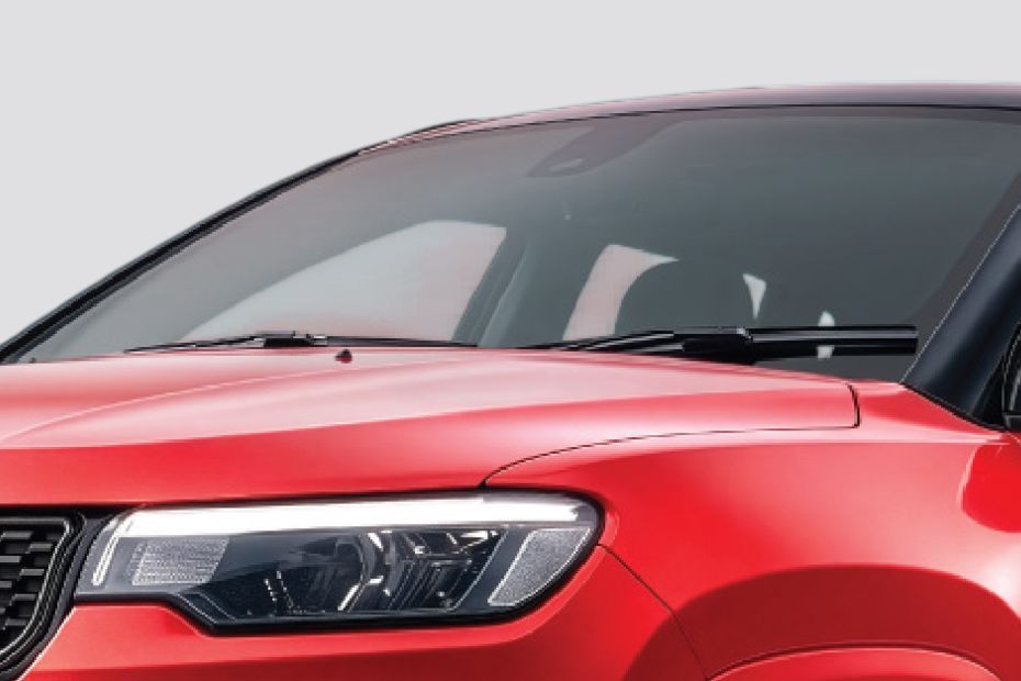 Front Windshield and Wiper Image of Compass
